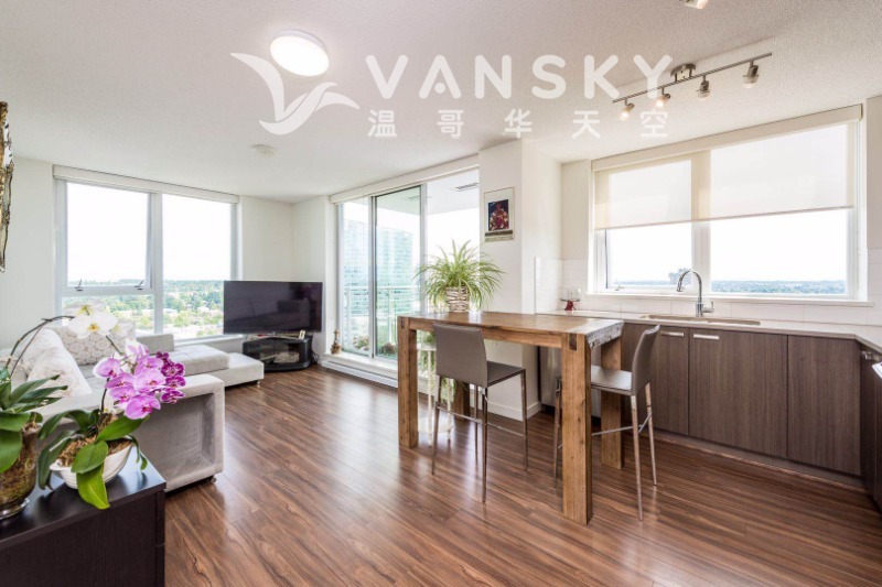 260827211605_living rm 3.JPG